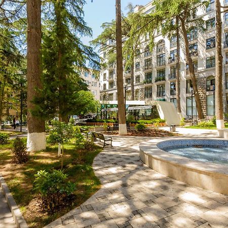 Serviced Apartment On Rustaveli Avenue 16 ティビリシ エクステリア 写真