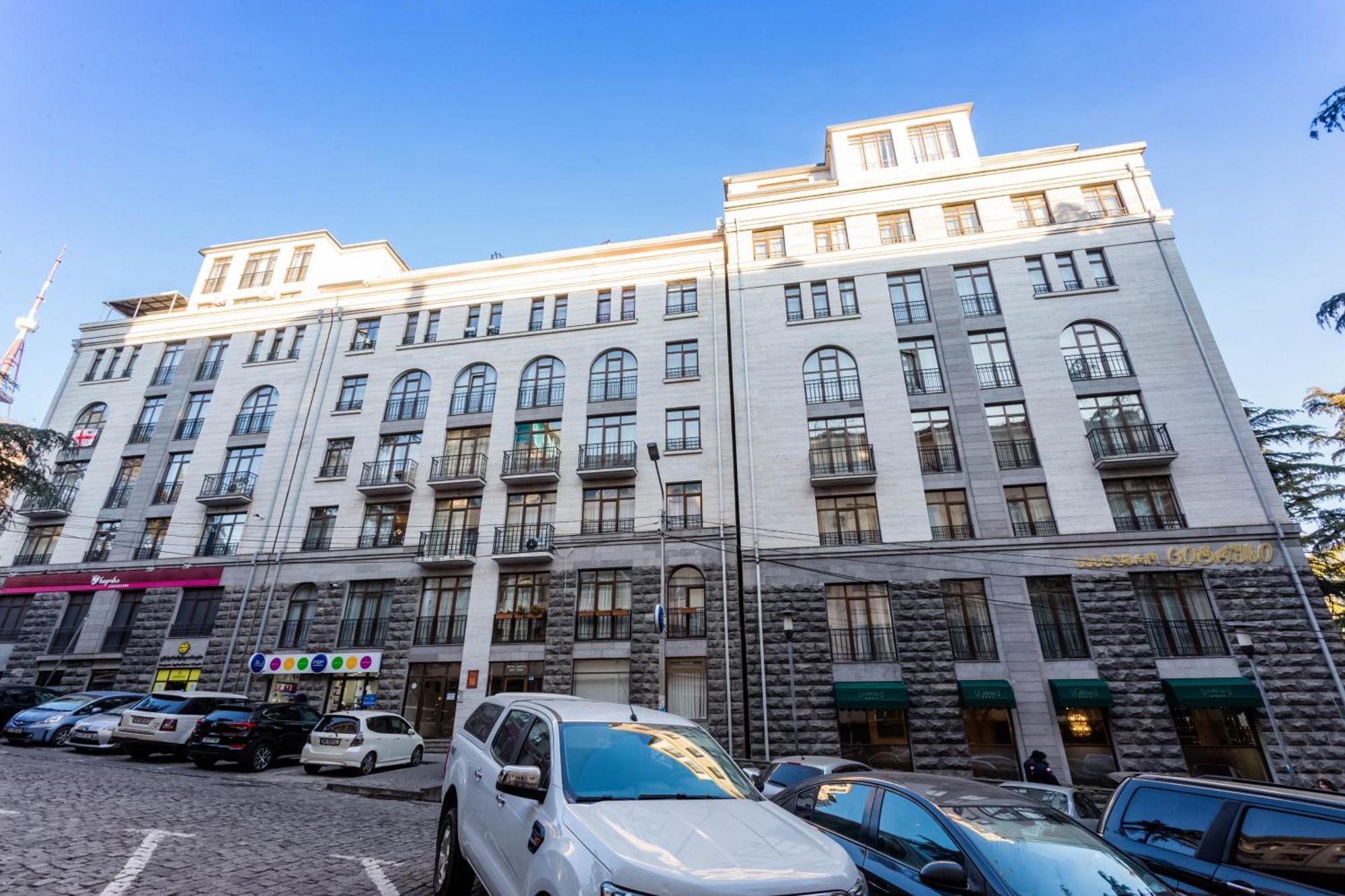 Serviced Apartment On Rustaveli Avenue 16 ティビリシ エクステリア 写真